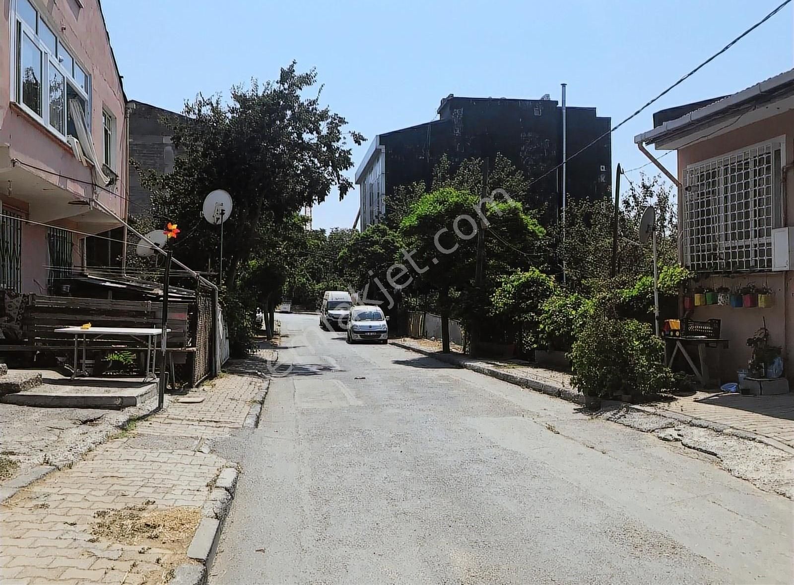 Mahmutbey Hacibostan'da (mia)ticari İmarlı 139 M' Satılık Arsa - Görsel 2