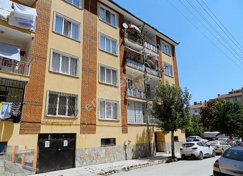 Tepebaşı Ömerağa Satılık Daire BAŞKAN EMLAKTAN SATILIK ÖMERAĞA MAHALLESİNDE 3+1 DAİRE