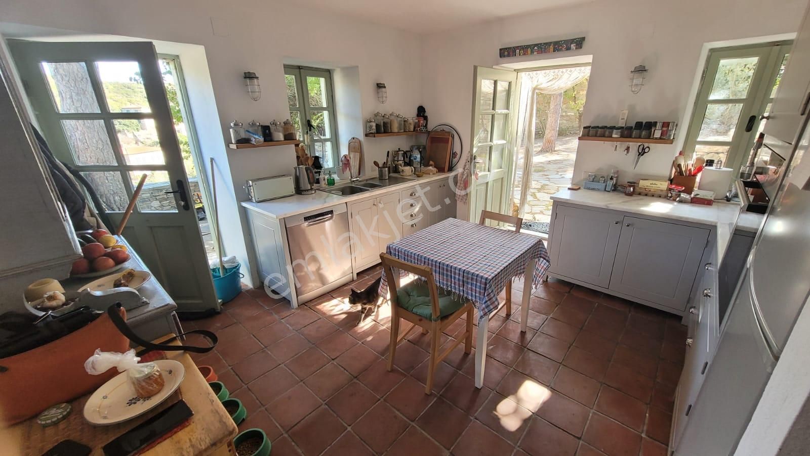 Söke Doğanbey'de Doğa İle Bütünleşen Müstakil Rum Evi - Görsel 7