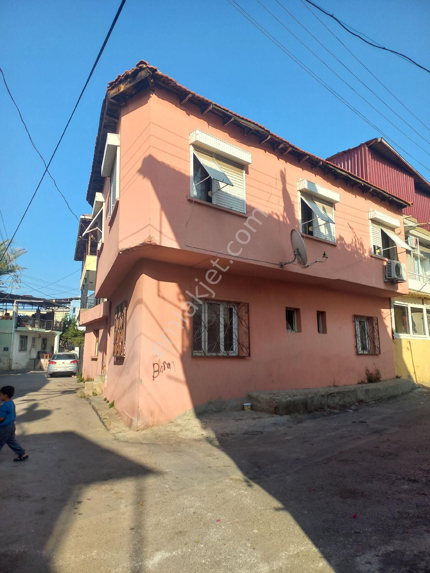 İzmir Konak Mehtap Mahallesinde 2 Katlı Bina