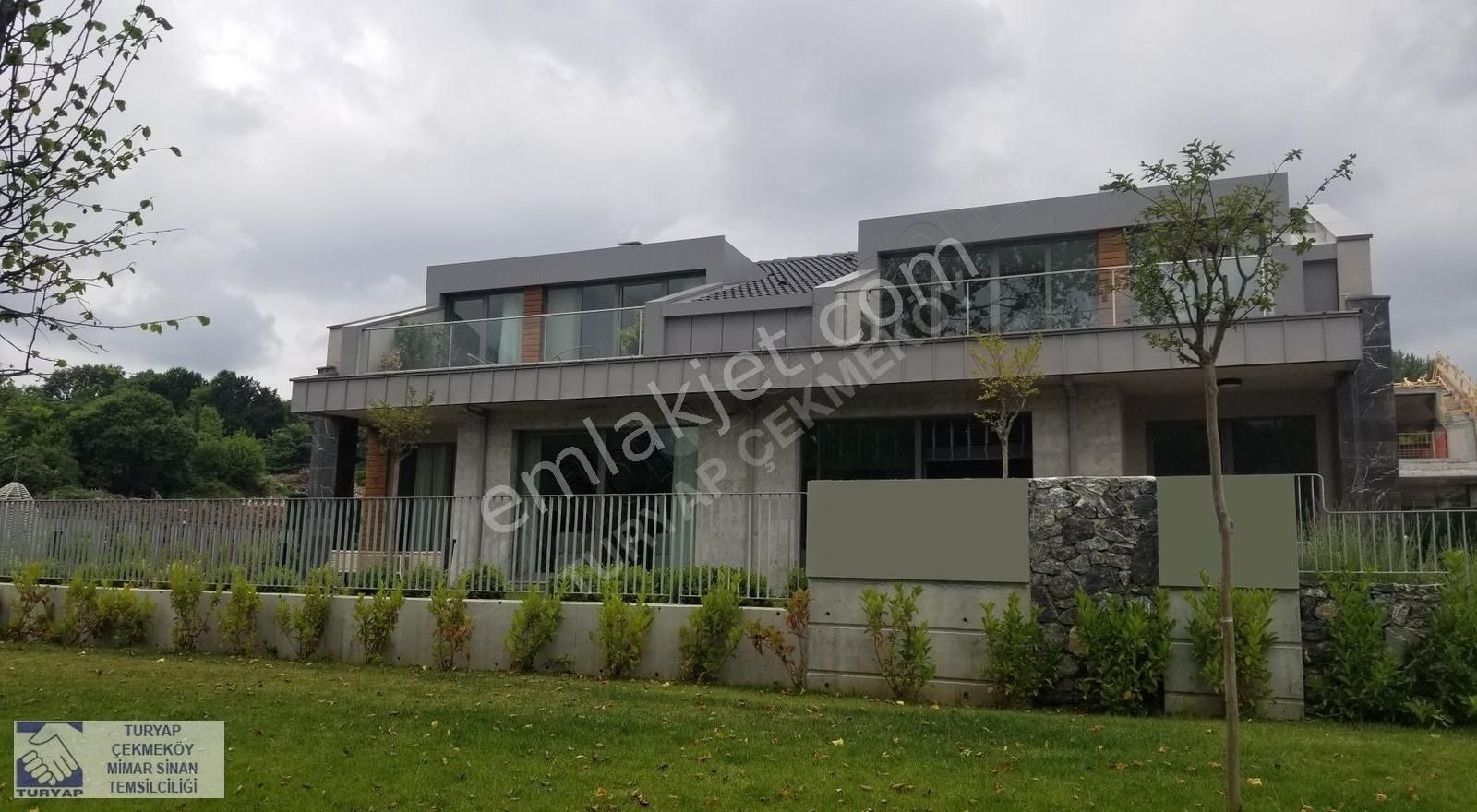 Sarıyer Zekeriyaköy Satılık Villa TURYAP'tan DEKAR ZEKERİYAKÖY'DE SATILIK 4+1 BAHÇELİ DUBLEKS VİLLA