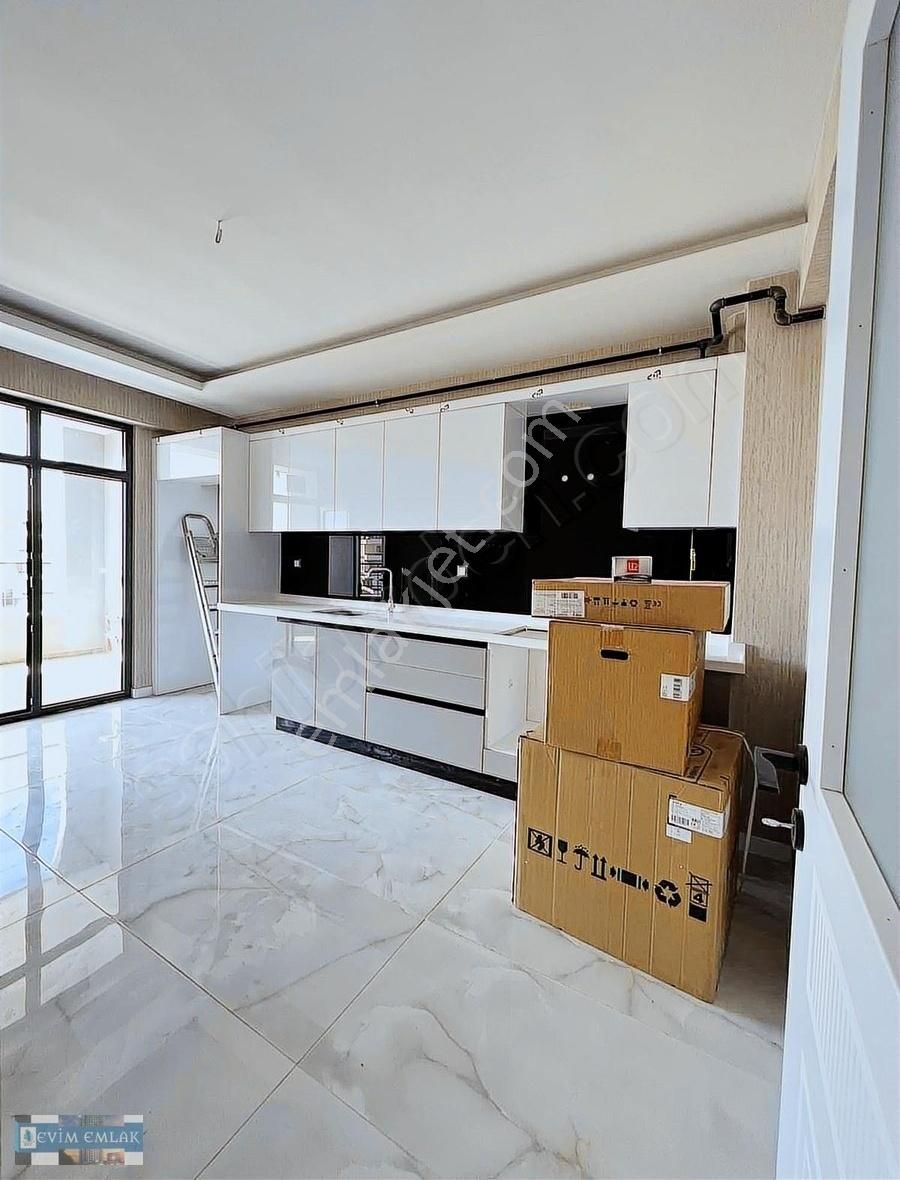 Mete Konakları Karşısı Lüks Daire - Görsel 18