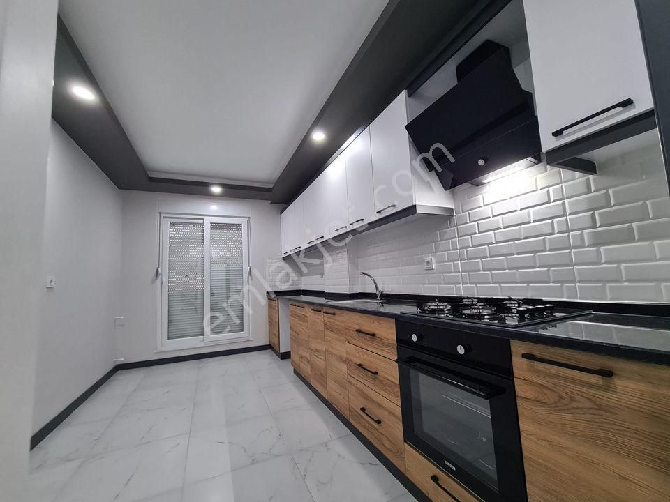 Esenyurt Mehterçeşme Satılık Daire Esenyurt Mehterçeşme’de 3+2 Dublex Metrobüse Yakın Krediye Uygun Satılık Daire