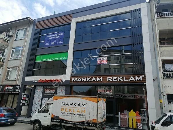 Adapazarı Papuççular Kiralık Büro  ÇİFTÇİ EMLAK'tan PAPUÇÇULAR DA 100 M SIFIR OFİSLER MUTFAK+WC'Lİ (KDV DAHİL)