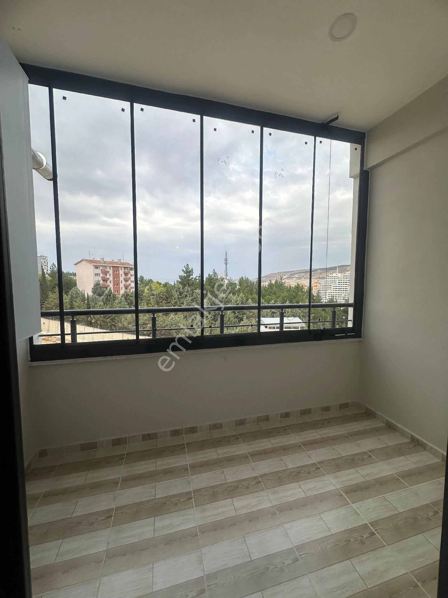Üniversite Civarı Sıfır Binada Memur İçin Eşyalı Daire - Görsel 8