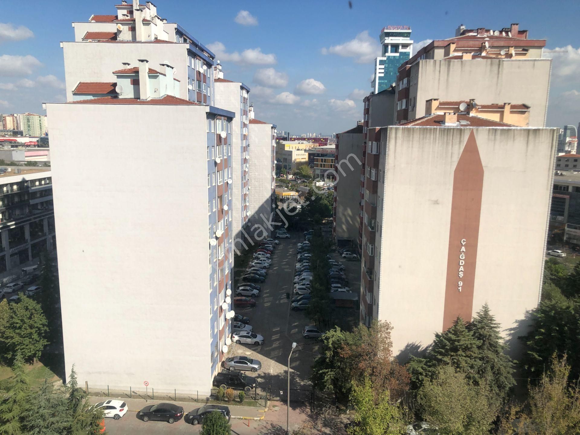 Beylikdüzü Barış Kiralık Daire  BEYLİKDÜZÜ MİGROS ARKASINDA EŞYALI SIFIR TADINDA KİRALIK 3+1 DAİRE