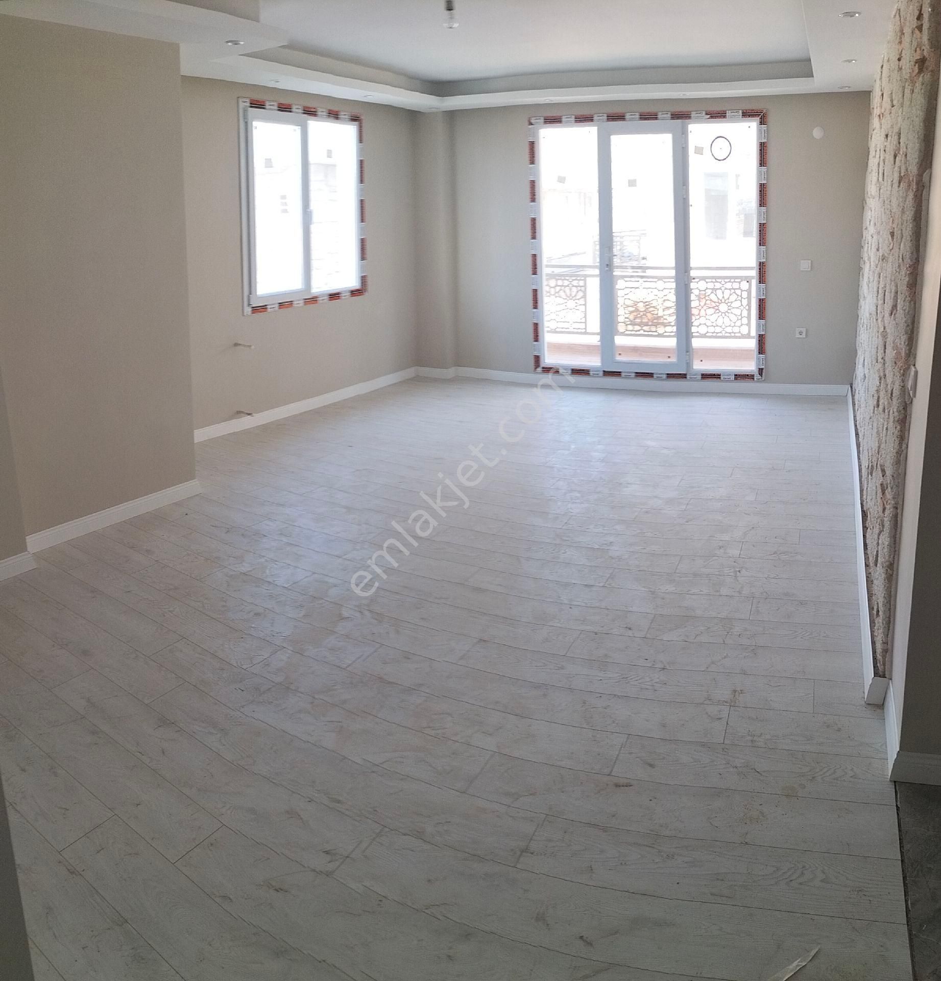 Taş Emlak'tan Havuzlu Sitede Satılık Daire - Görsel 3
