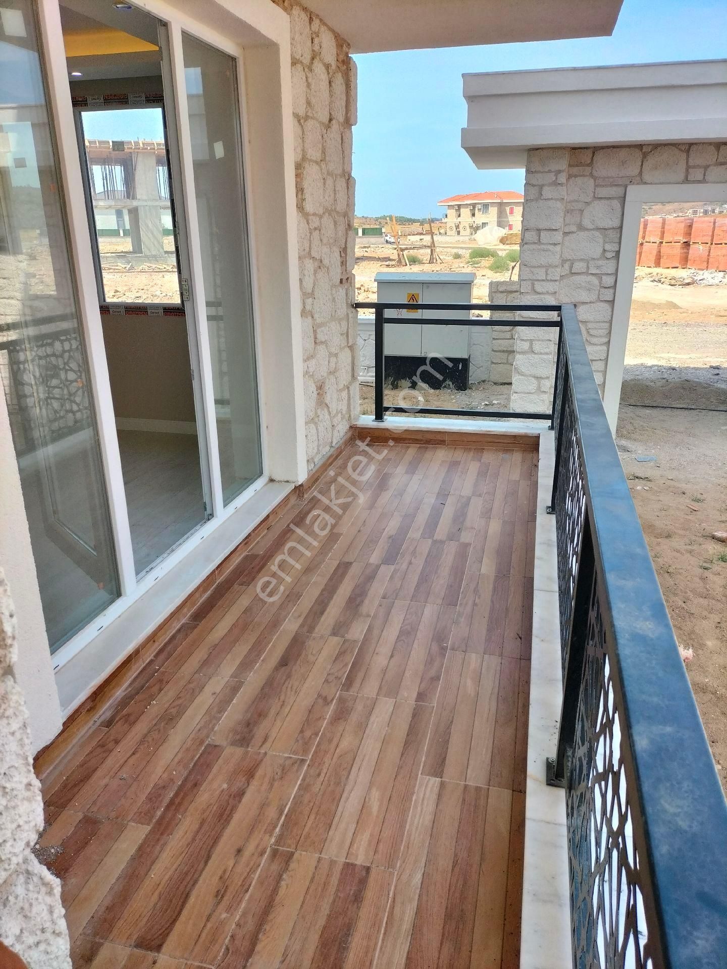 Taş Emlak'tan Havuzlu Sitede Satılık Daire - Görsel 11