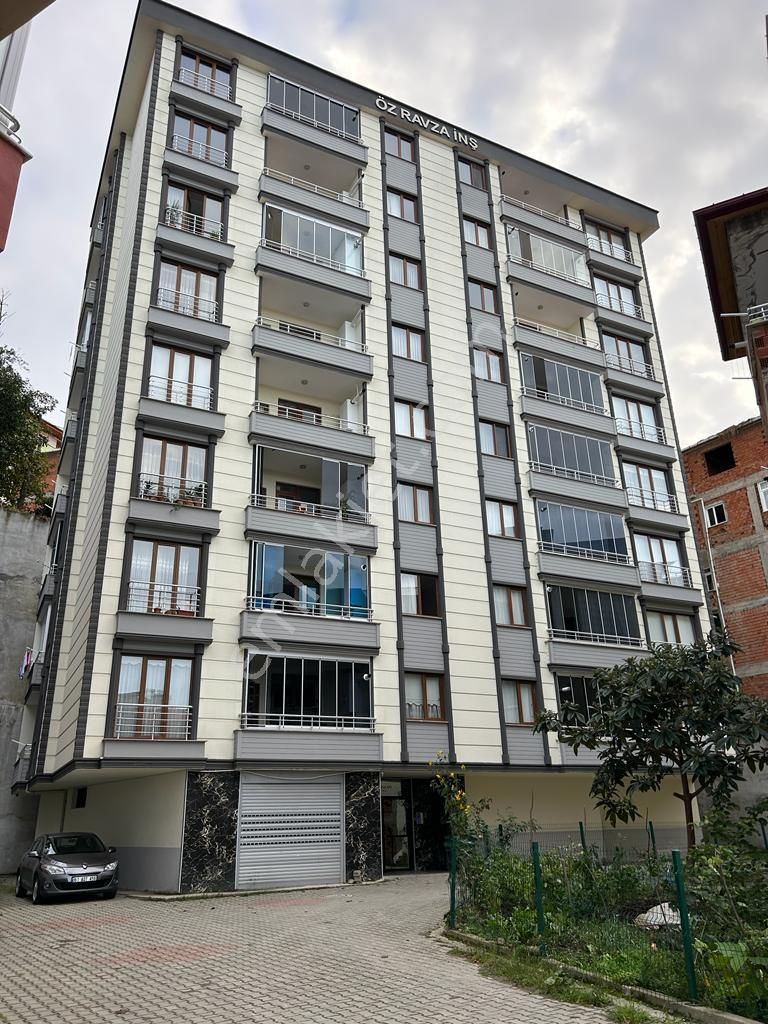 Arsin Yeşilce Satılık Daire  PREMAR GAYRİMENKULDEN ARSİN MERKEZDE SATILIK DAİRE