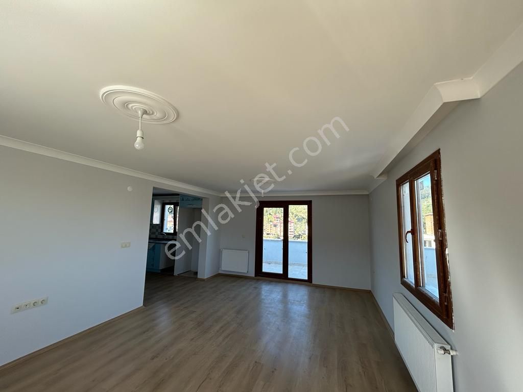 Premar Gayrimenkulden Araklı Merkez Mah. Satılık Dubleks Daire - Görsel 9