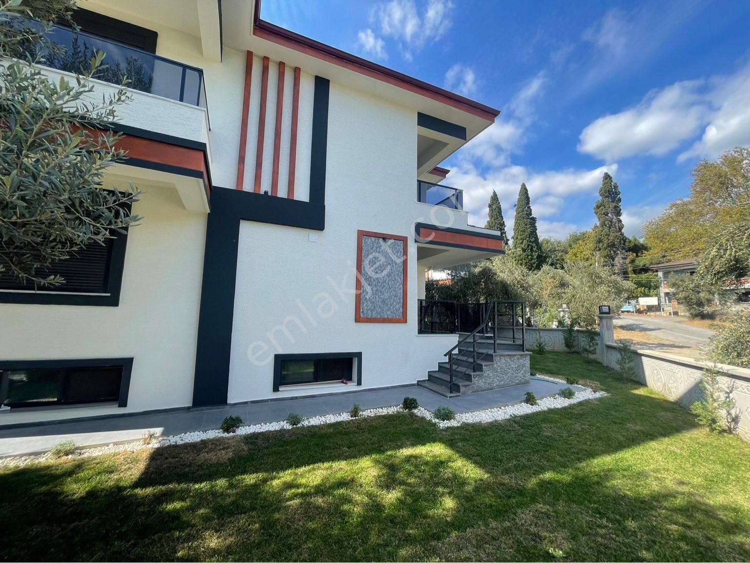Mahmut Işler’den 7+1 Müstakil Bahçeli Lüx Villa - Görsel 16