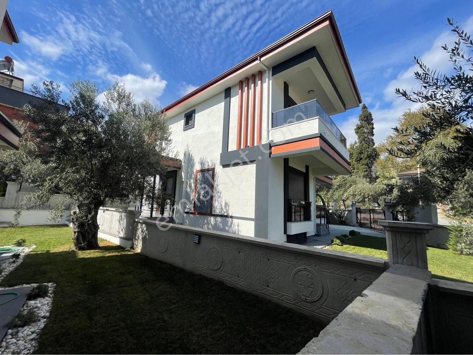 Mahmut Işler’den 7+1 Müstakil Bahçeli Lüx Villa - Görsel 4