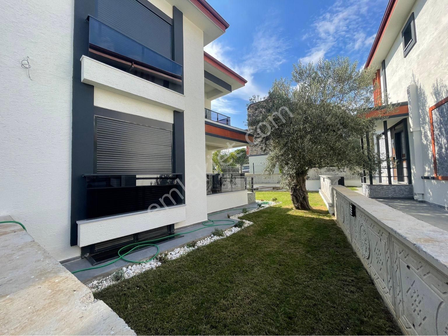 Mahmut Işler’den 7+1 Müstakil Bahçeli Lüx Villa - Görsel 5