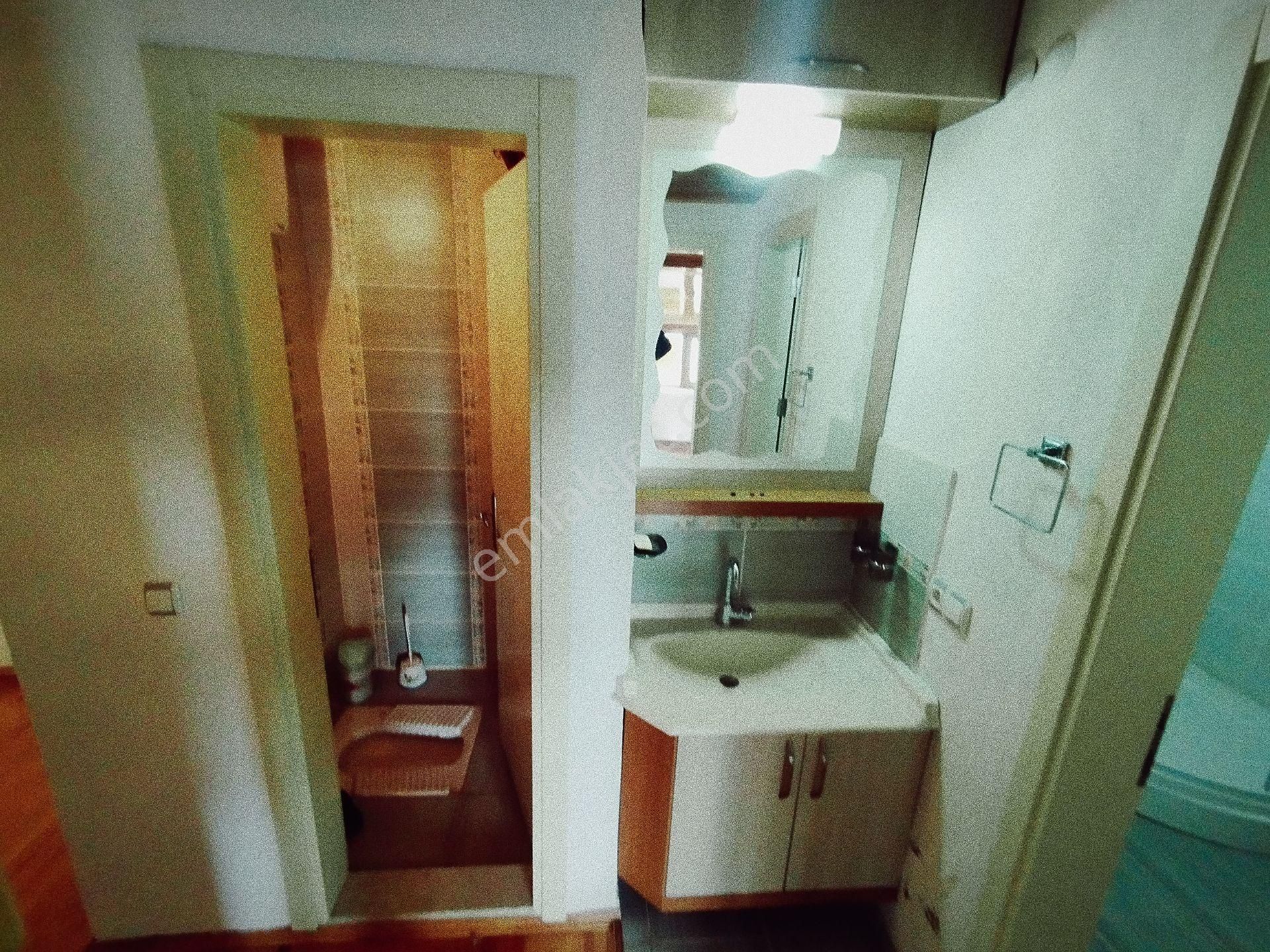 Denizli/bağbaşı Mah. Özenle Yapılmış Ahşap Yapılı Lüx Bireysel Kombili Çatı Katı - Görsel 26