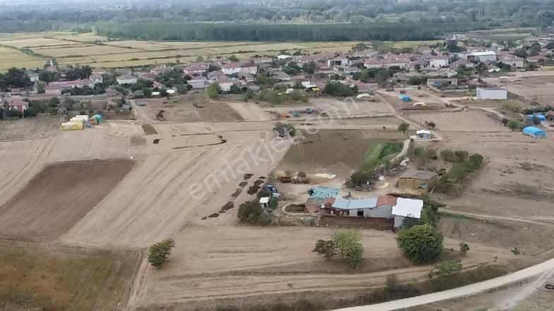 Edirne Merkez Üyüklütatar Köyü Satılık Tarla Edirne Höyüklütatar Köyünde İmara Bitişik Tek Tapu Tarla