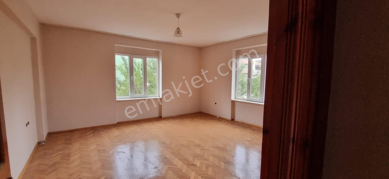 Tombul Emlaktan Şirinevler Mahallesinde Kople Satılık Bina - Görsel 18