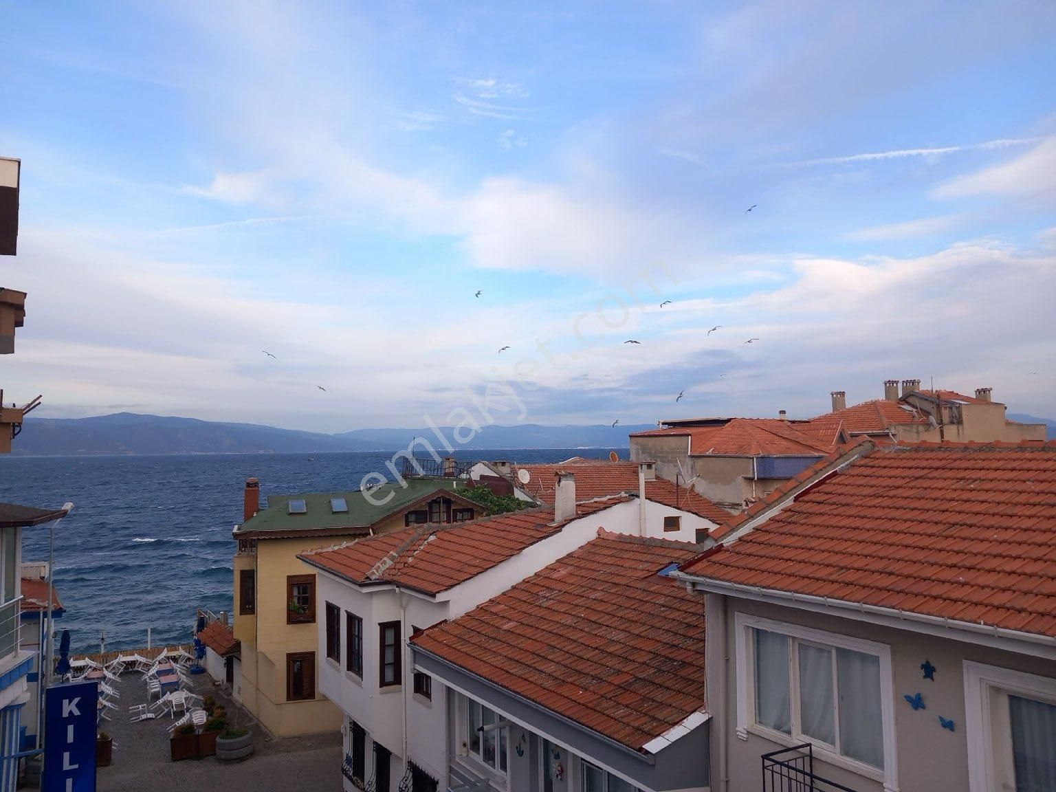 Mudanya Halitpaşa Satılık Daire EMRE ÜNLÜ’DEN HALİTPAŞA MAH'DE MERKEZİ KONUMDA DENİZ MANZARALI 2+1 SATILIK DAİRE