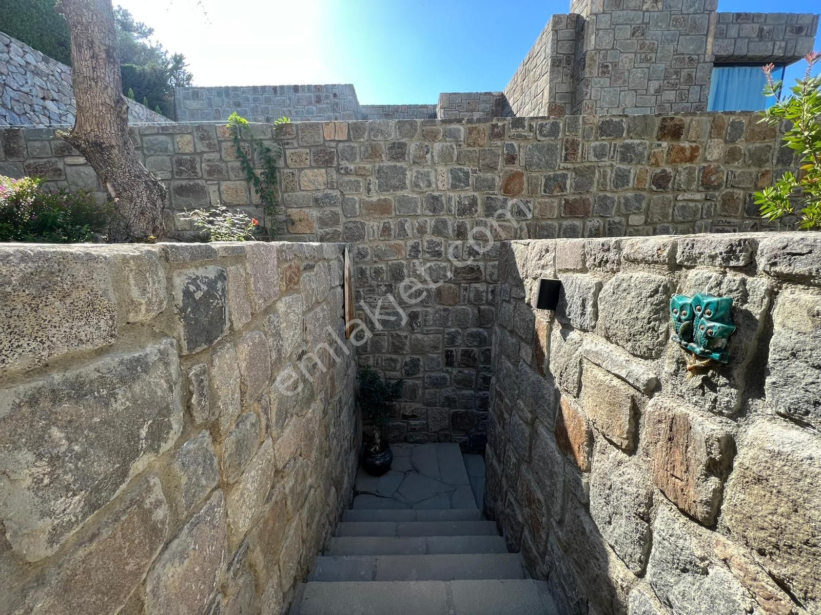 Bodrum Yalıkavak'ta Satılık Deniz Manzaralı 4+2 Müstakil Taş Villa - Görsel 9