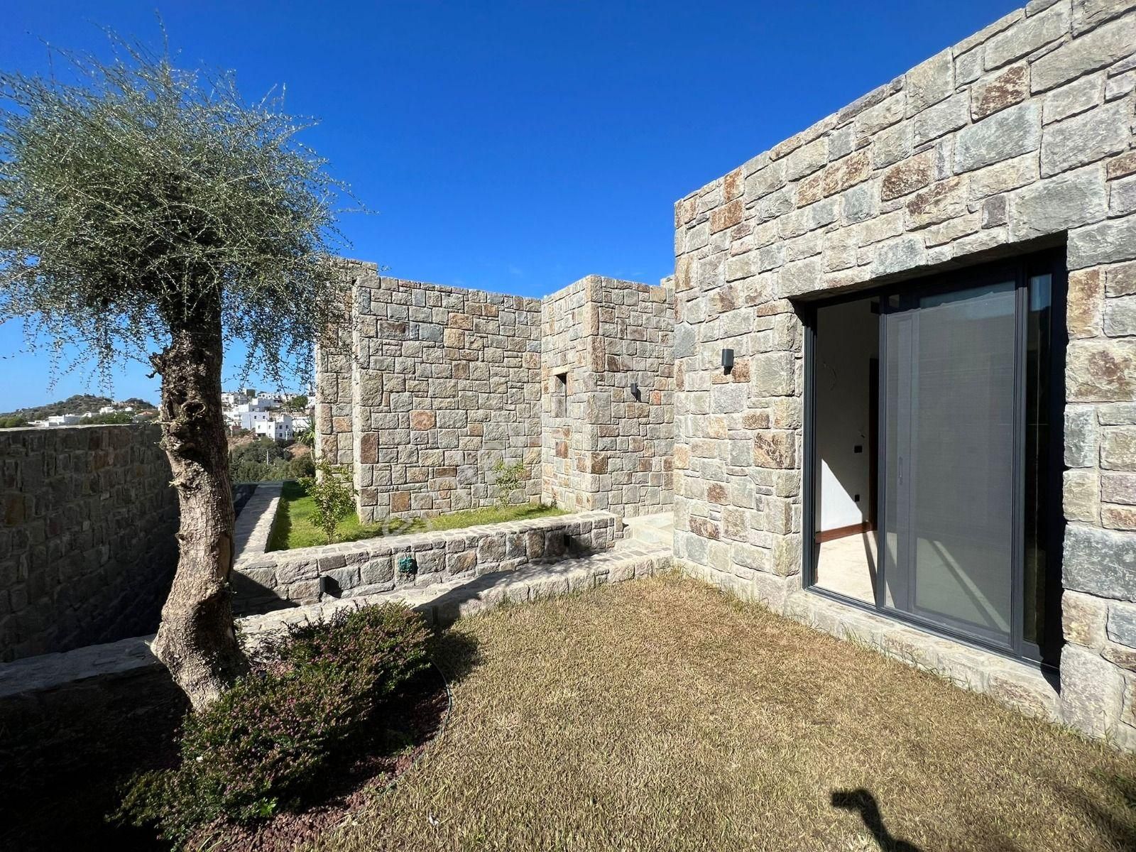 Bodrum Yalıkavak'ta Satılık Deniz Manzaralı 4+2 Müstakil Taş Villa - Görsel 7
