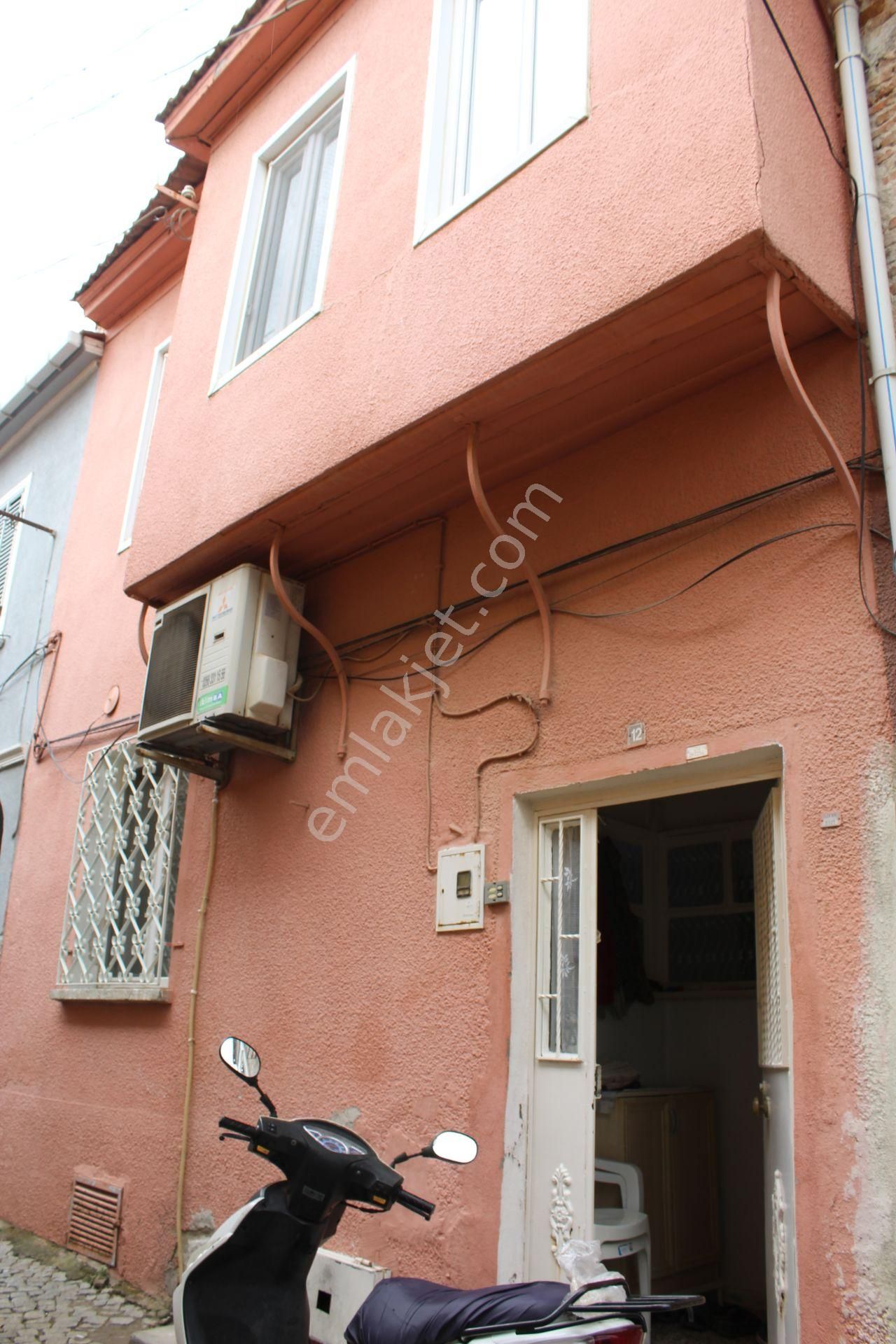 Ayvada'dan Ayvalık Merkez'de 2 Katlı Taş Rum Evi - Görsel 3