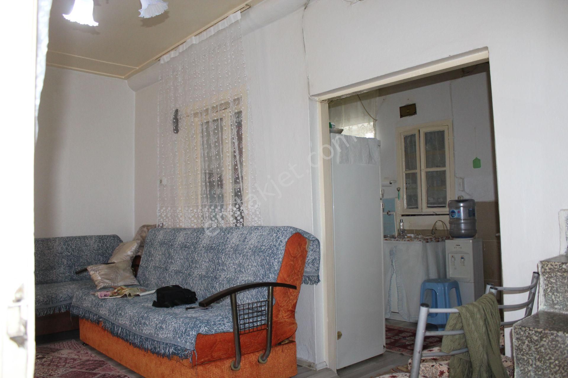 Ayvada'dan Ayvalık Merkez'de 2 Katlı Taş Rum Evi - Görsel 7