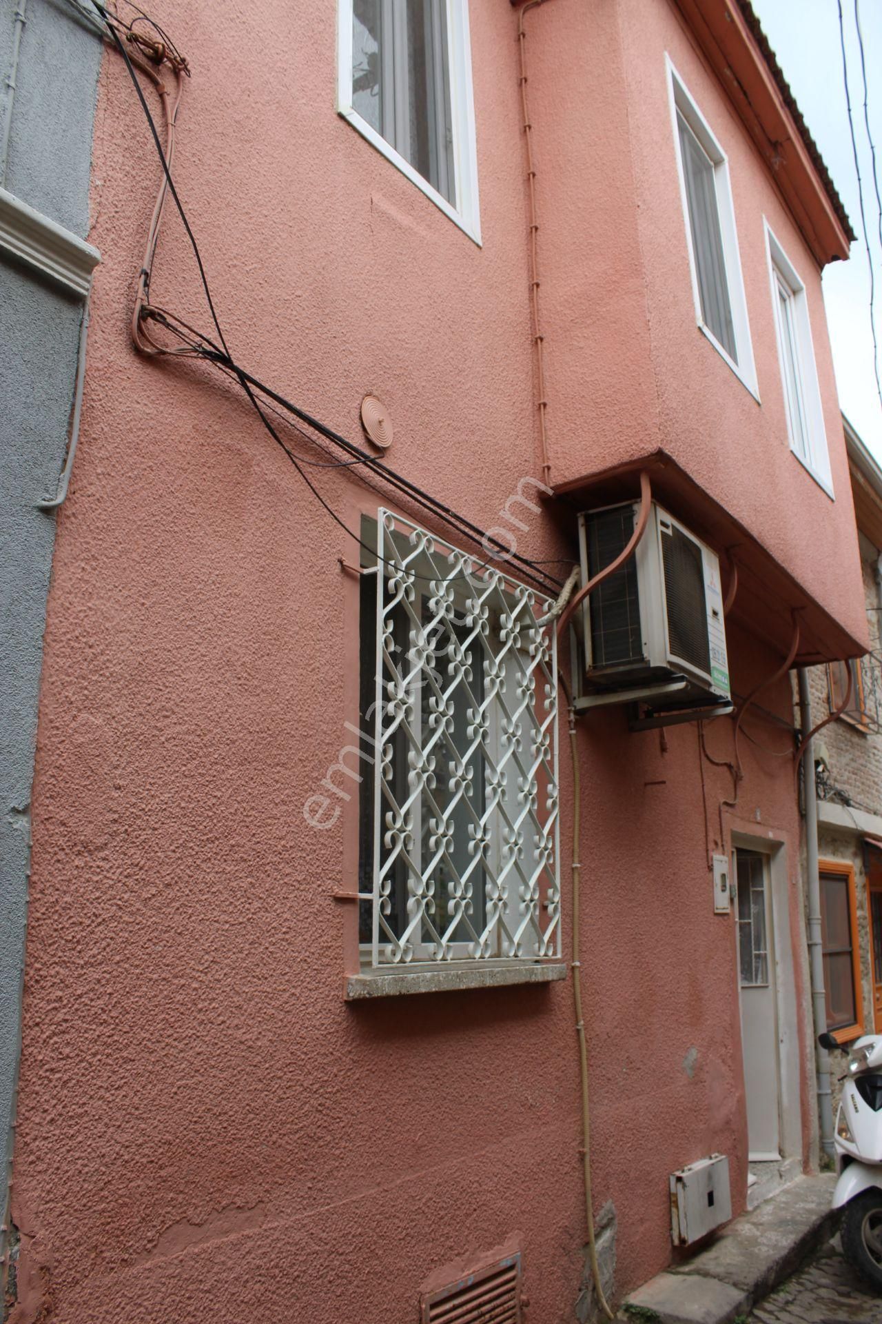 Ayvada'dan Ayvalık Merkez'de 2 Katlı Taş Rum Evi - Görsel 2