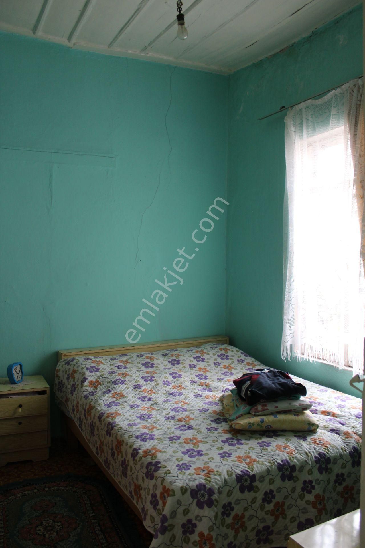 Ayvada'dan Ayvalık Merkez'de 2 Katlı Taş Rum Evi - Görsel 26