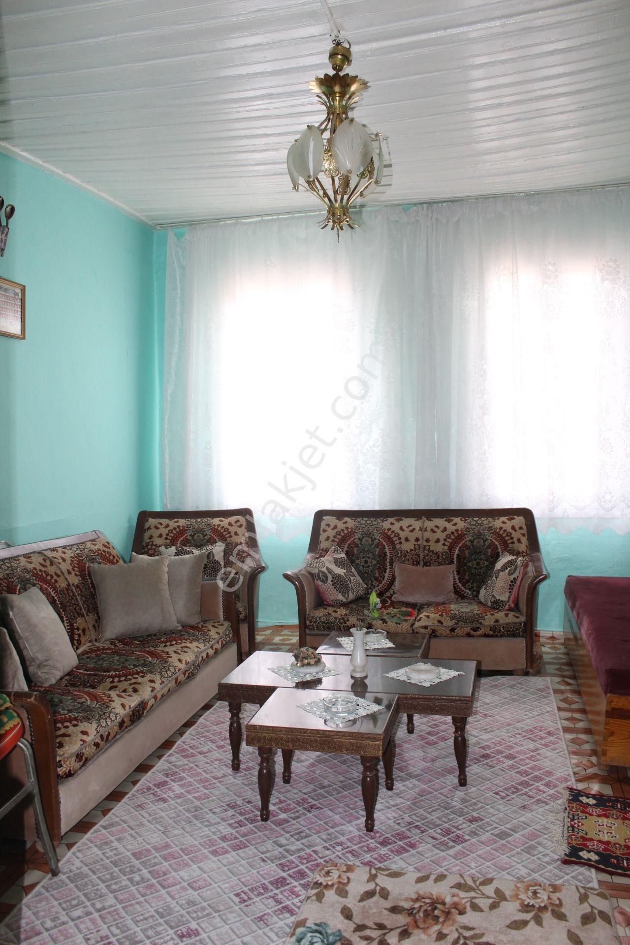 Ayvada'dan Ayvalık Merkez'de 2 Katlı Taş Rum Evi - Görsel 28