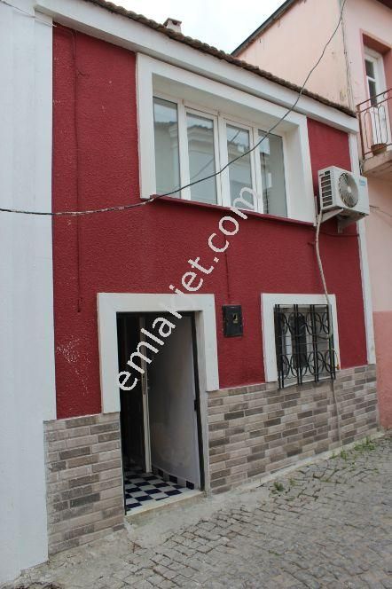 Ayvada Dan Ayvalık Merkezde Bakımlı Rum Evi - Görsel 2