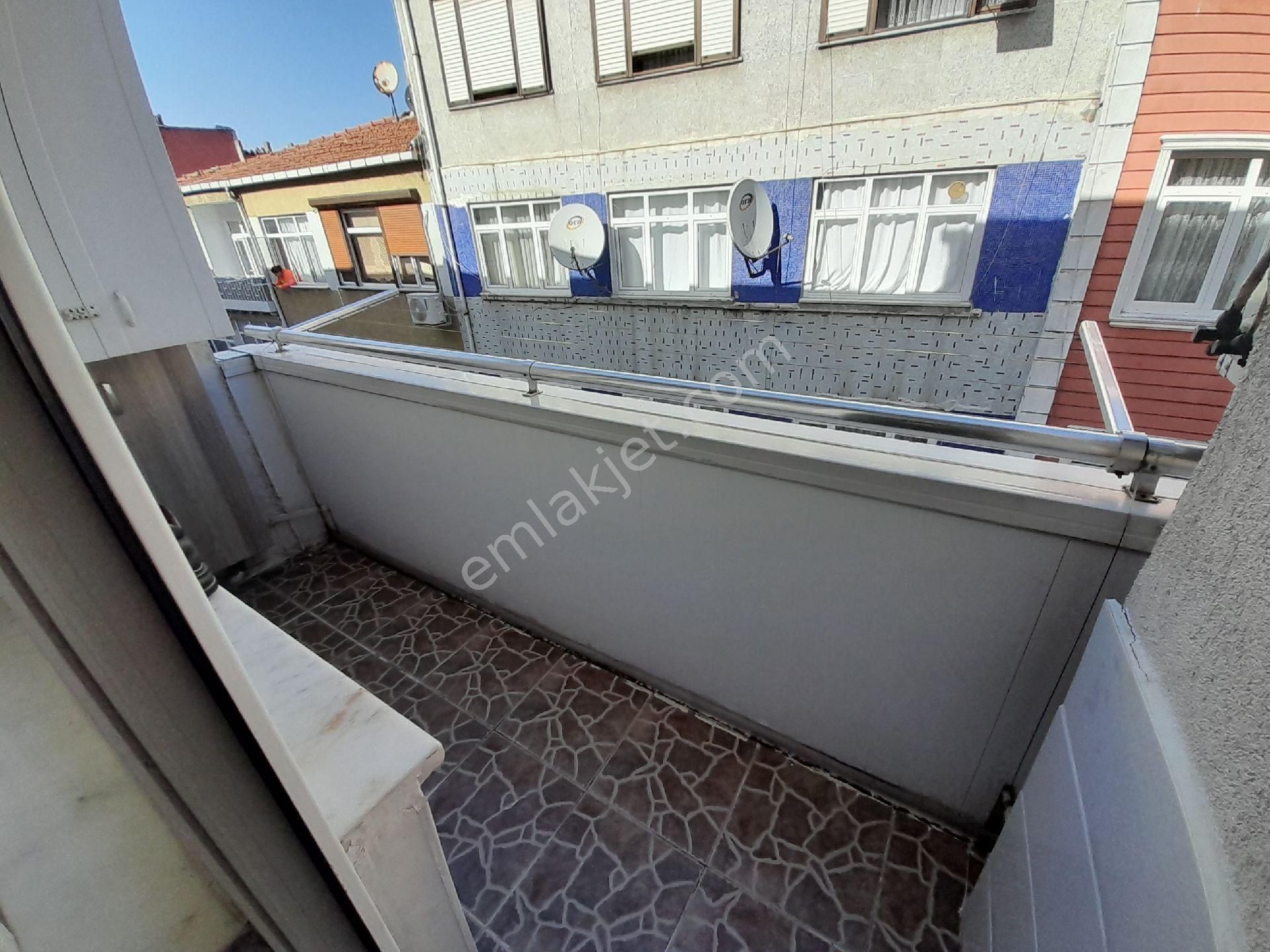 Kocamustafapaşa Sümbülefendi 2+1 Yapilı Temız Kat 2 Satılık Daire - Görsel 8