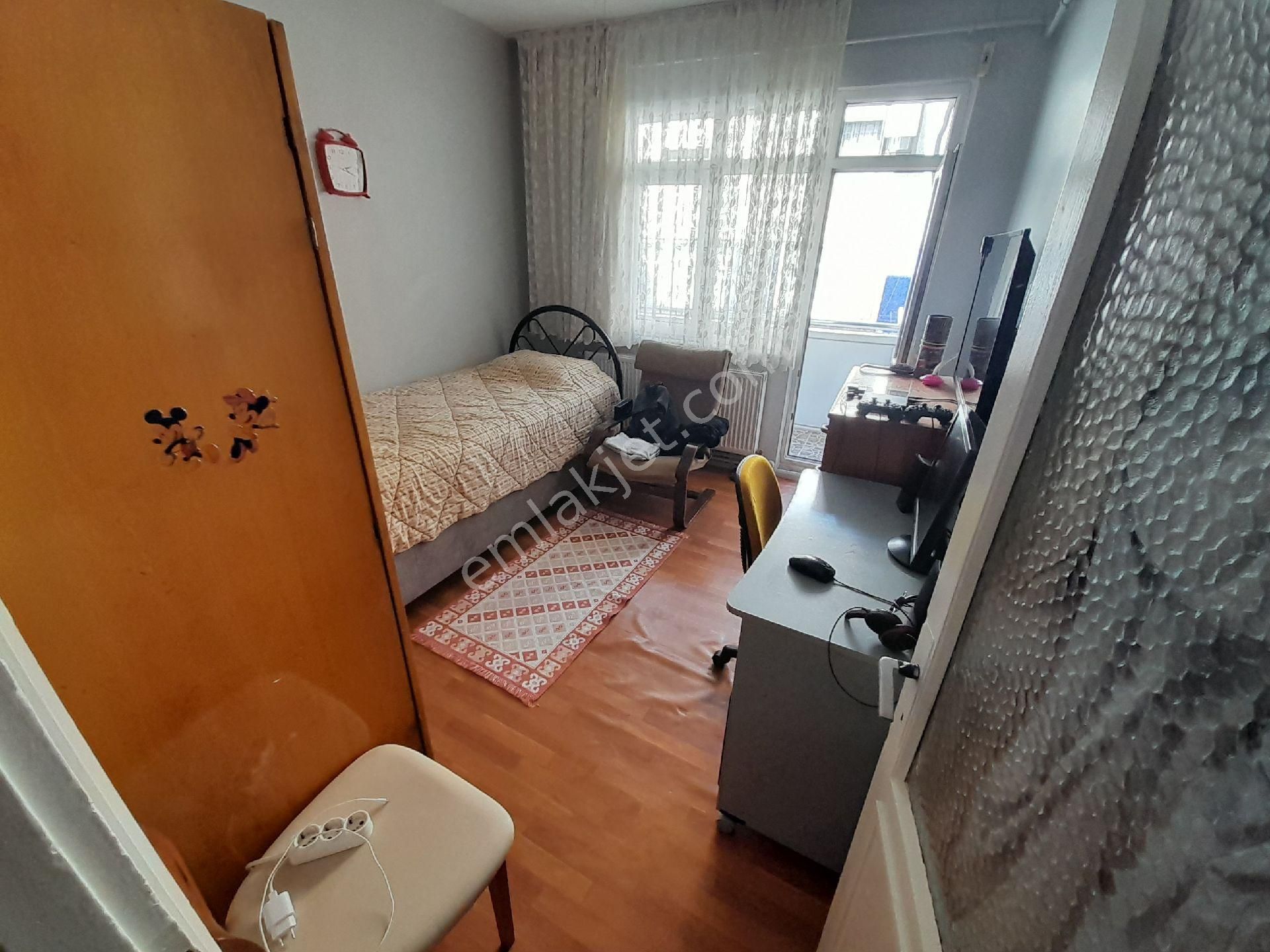 Kocamustafapaşa Sümbülefendi 2+1 Yapilı Temız Kat 2 Satılık Daire - Görsel 5