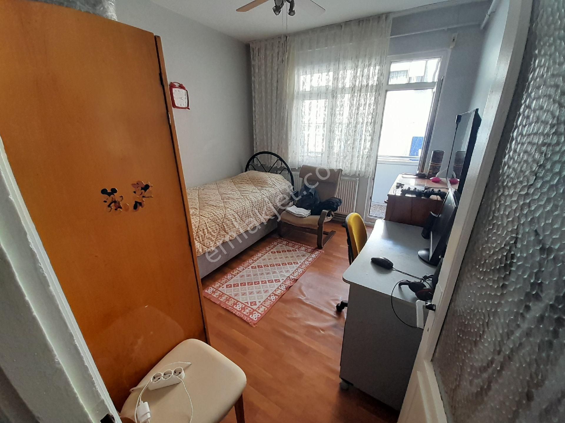 Kocamustafapaşa Sümbülefendi 2+1 Yapilı Temız Kat 2 Satılık Daire - Görsel 4