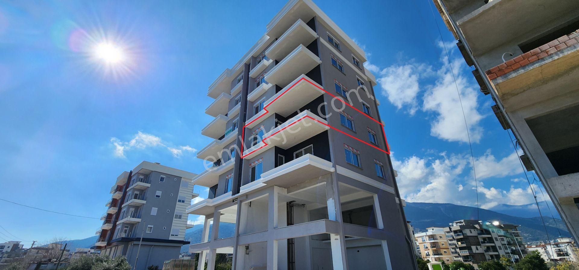 Finike Kum Satılık Daire BARANDA GAYRİMENKUL'den Denize 300 Metre Adliye Arkasında Satılık 2+1 106 m² Lüks Daire