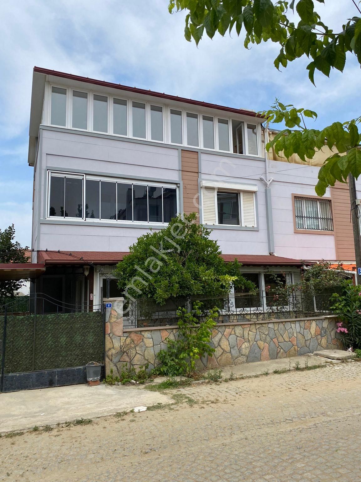 Edremit Güre Satılık Villa Güre İskelede Müstakil Villa