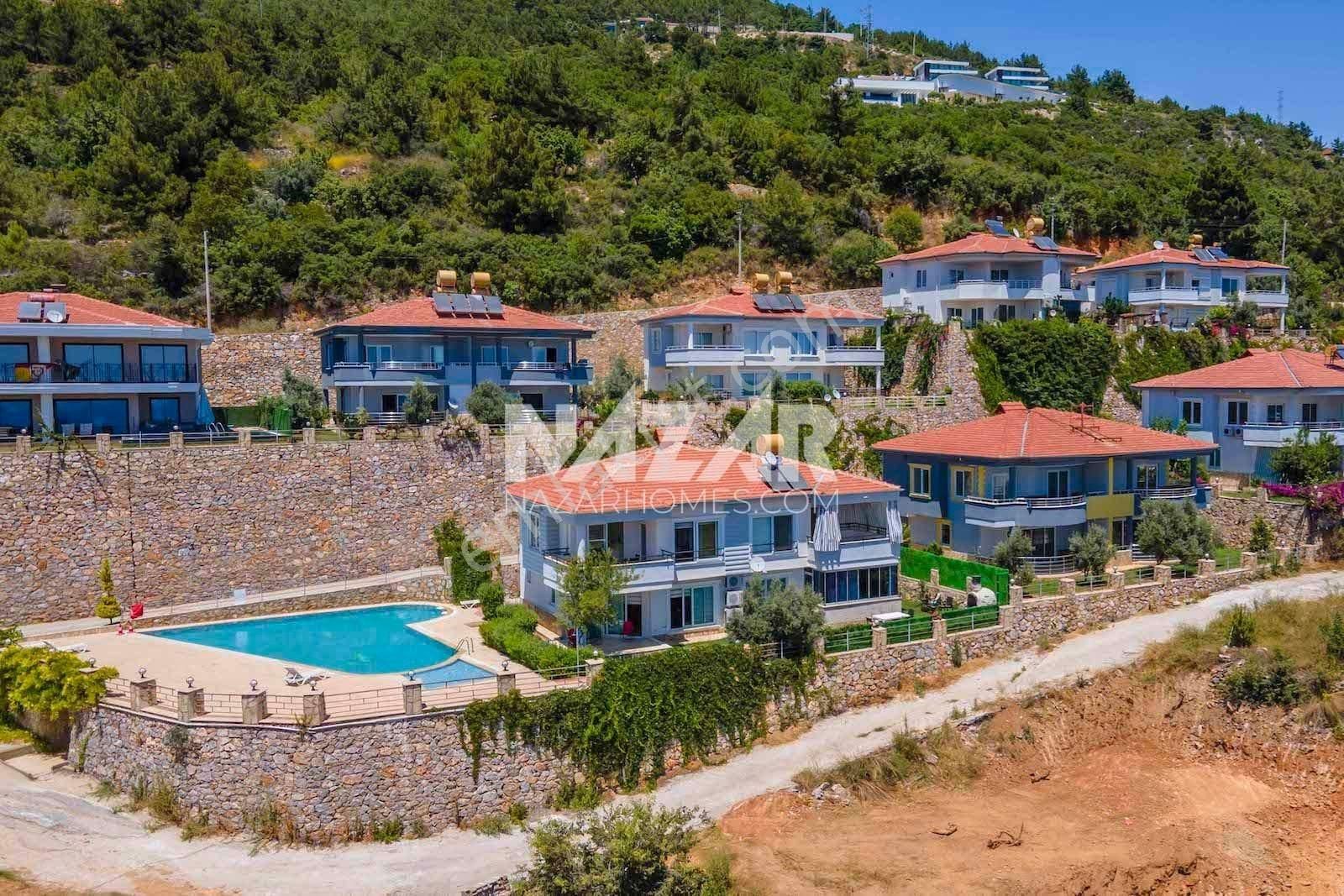 Alanya'da Satılık Deniz Ve Doğa Manzaralı İkiz Villa - Görsel 9