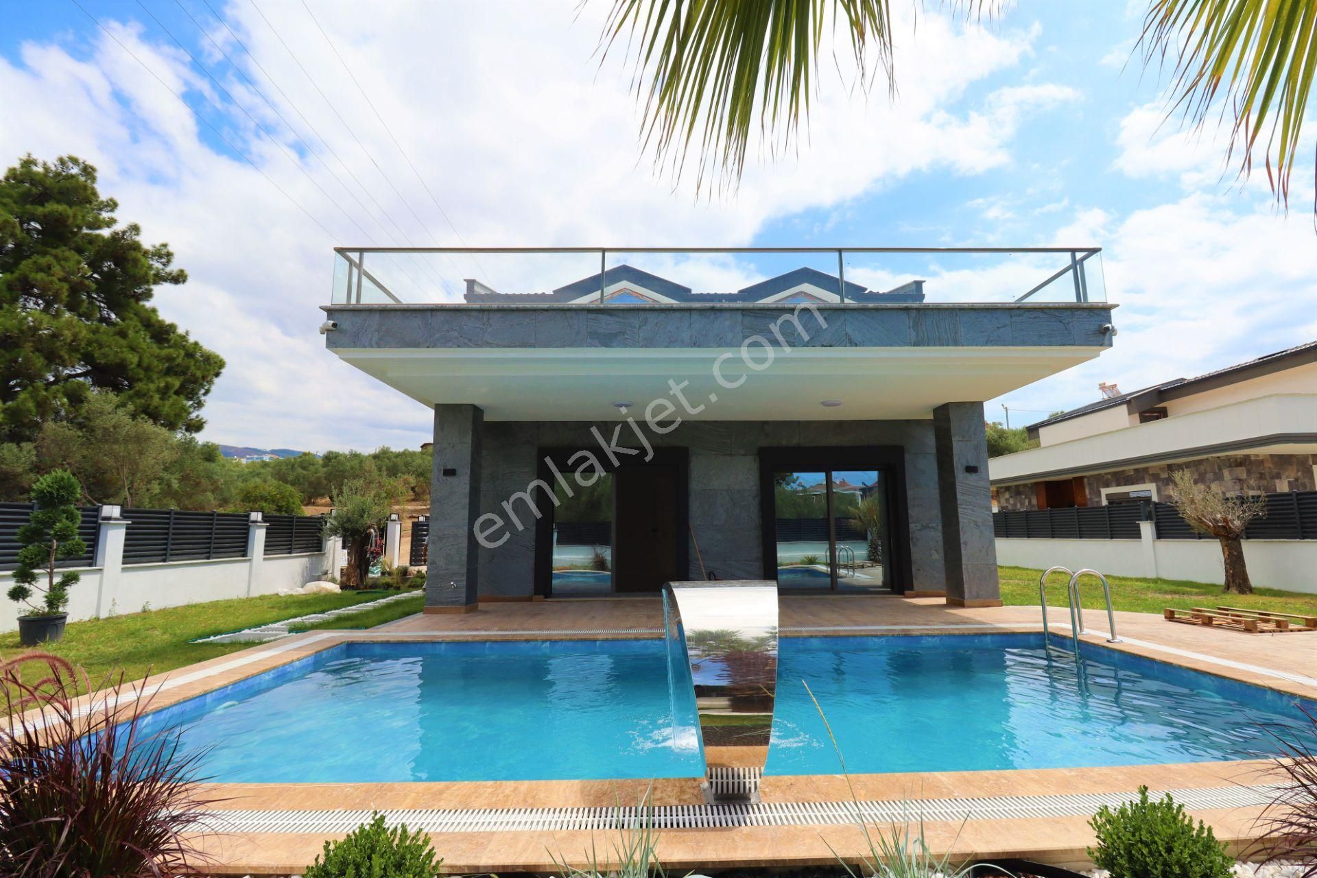 Altınoluk'ta 660 M2 Arsa İçinde Özel Havuzlu Villa - Görsel 2