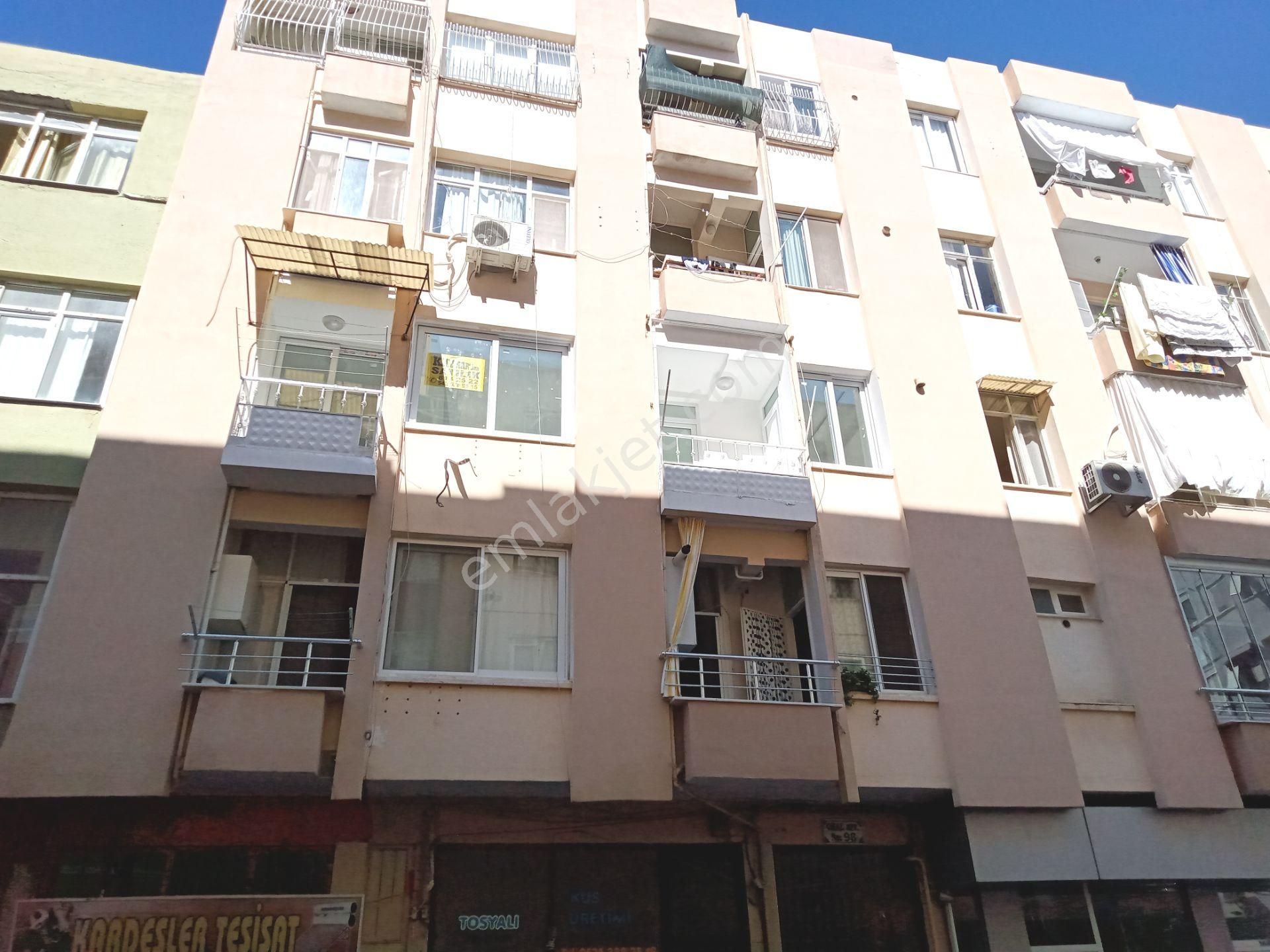 İskenderun Süleymaniye Satılık Daire  SÜLEYMANİYE MAHALLESİ BELEDİYE EVLERİNDE ARA KAT TEMİZ SATILIK DAİRE