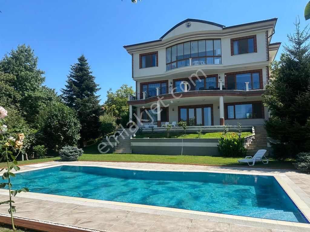 Sapanca Kuruçeşme Satılık Villa  SAPANCA’DA 2.279 M2 İÇİNDE ULTRA LÜX HAVUZLU MÜSTAKİL VİLLA