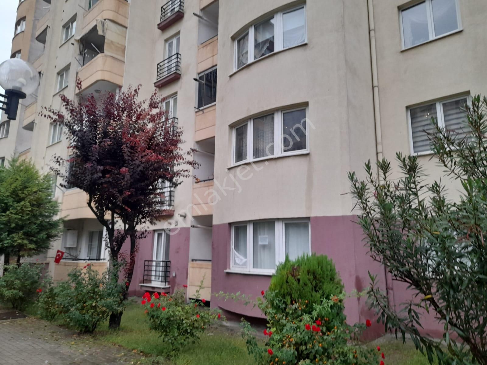 İzmit 28 Haziran Satılık Daire  KOCAELİ İZMİT KENT KONUT 2 2. KAT  105 M2 SATILIK 