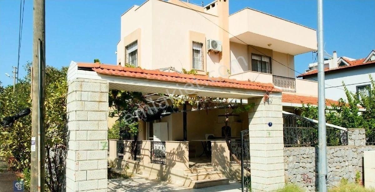 Urla Gülbahçe Satılık Villa GÜLBAHÇE SATILIK VİLLA