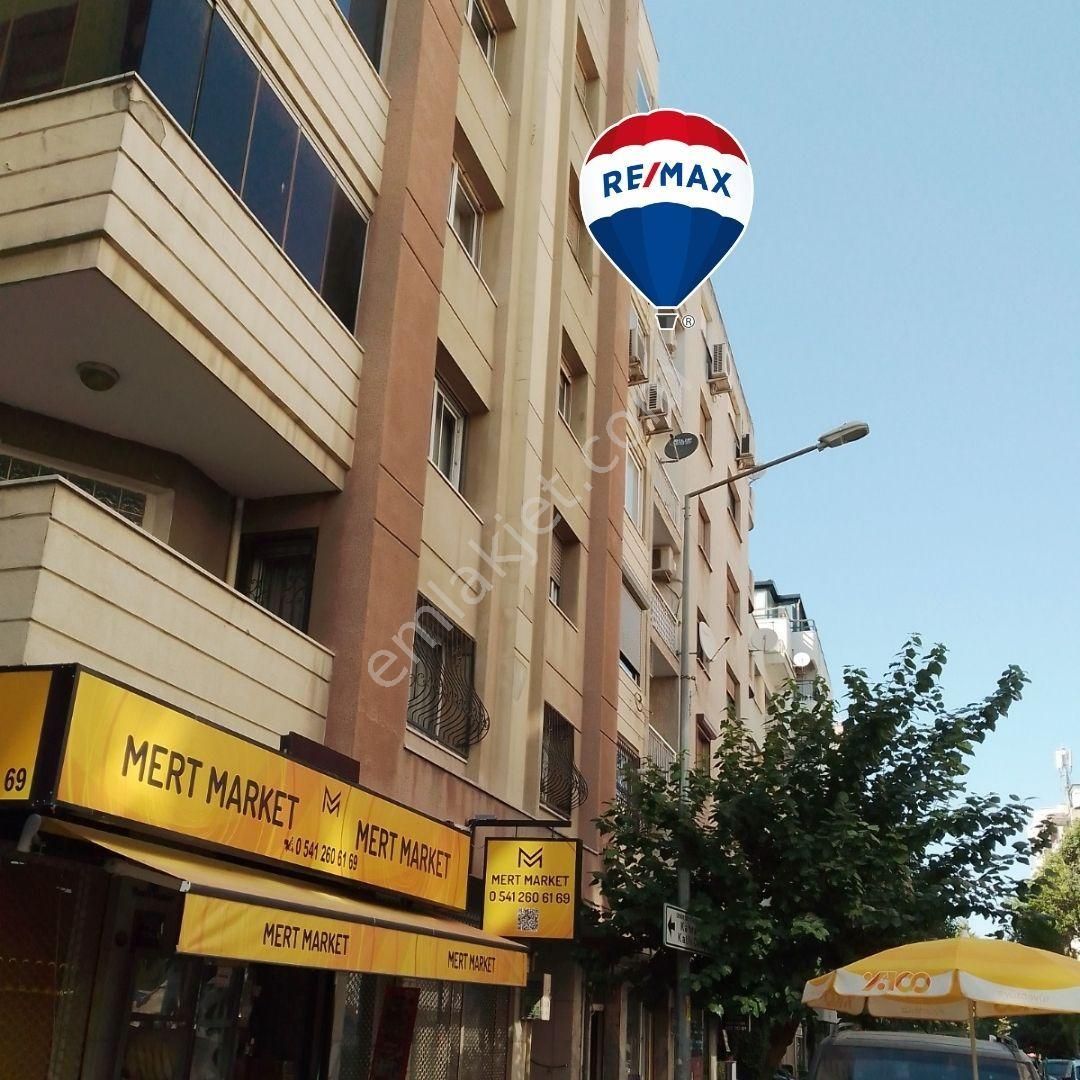 Konak Mimar Sinan Satılık Daire  Alsancak Mimar Sinan Mah.,180 m2,D.Gazlı,Ebeveyn Banyolu,Otoparklı,Ara Kat