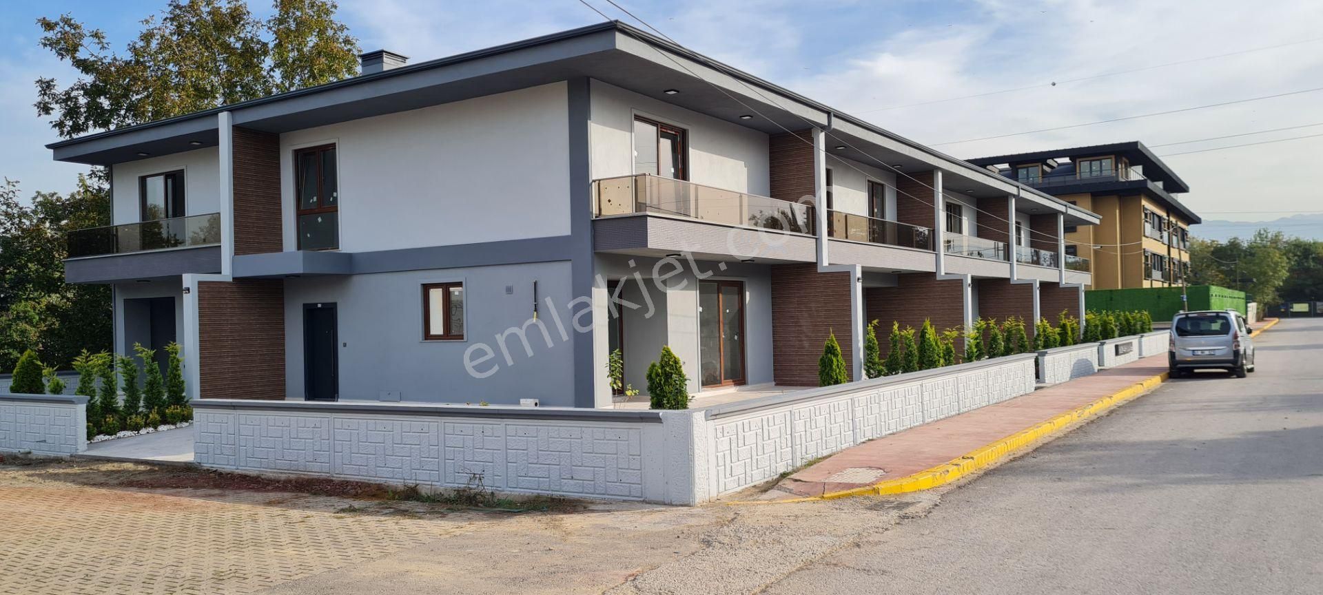 Kartepe Köseköy Satılık Villa  Kõseköy,de 3+1 bahçeli villa satılık