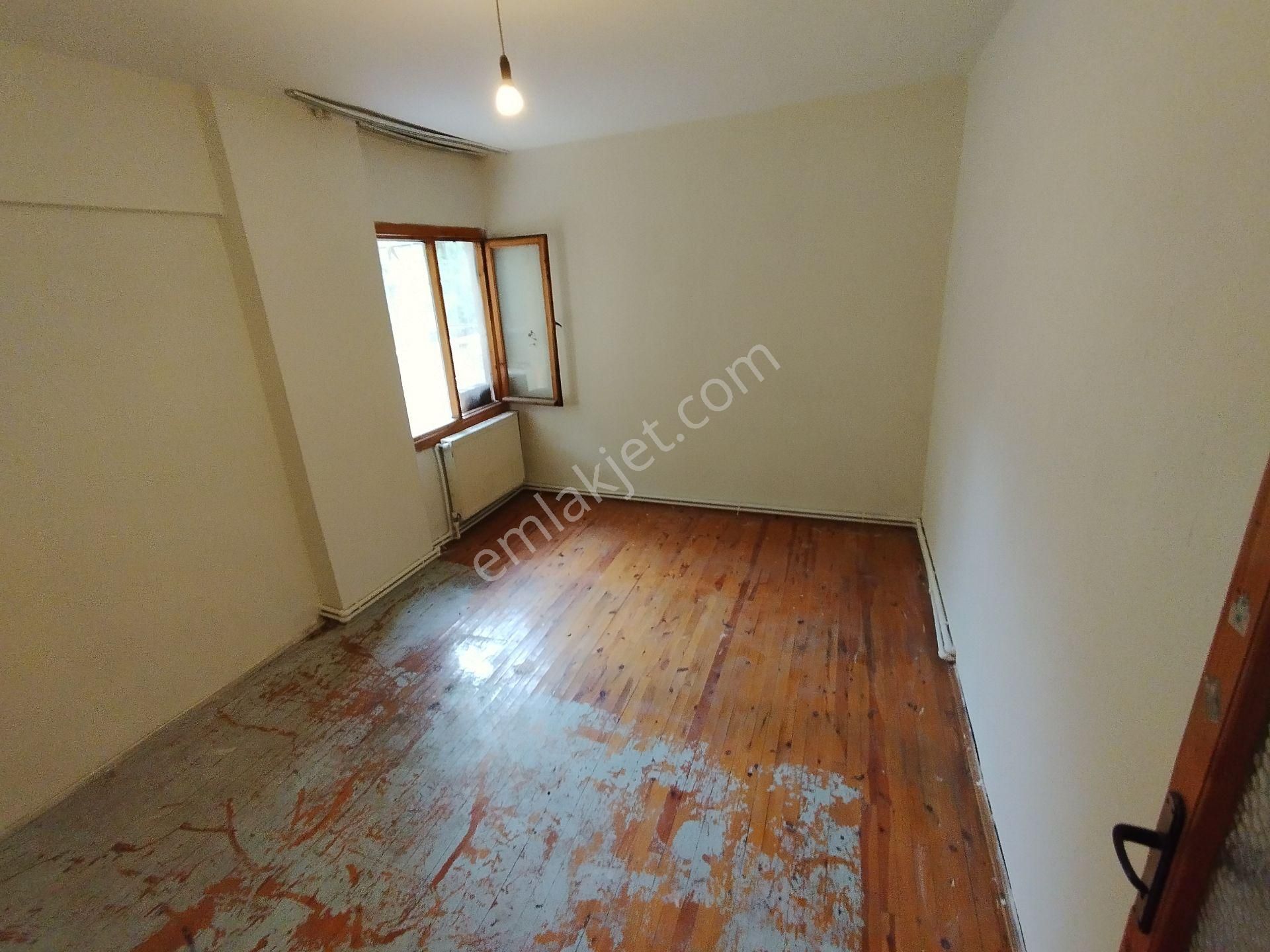 Denizli 15 Mayıs Mahallesi Çınar P.t.t.altları 3+1.kombili Düz Girişli Zemin Daire - Görsel 5