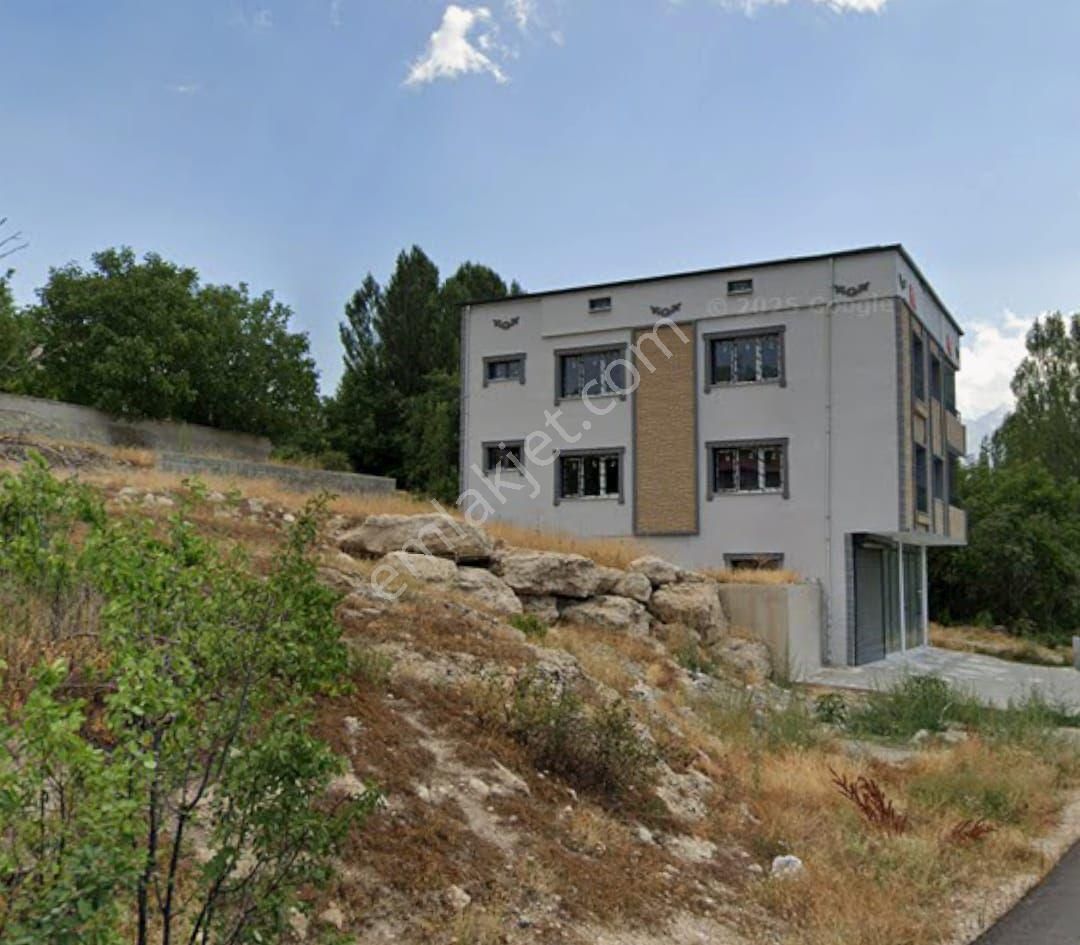 Çamardı Çarşı İçinde Satılık Arsa - Görsel 14