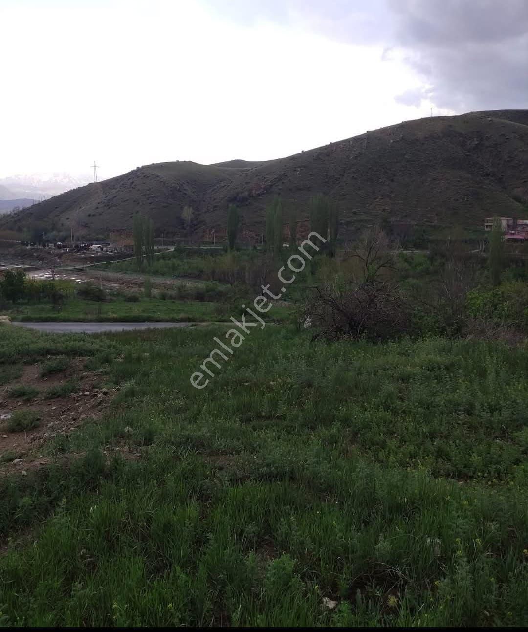 Çamardı Çarşı İçinde Satılık Arsa - Görsel 4