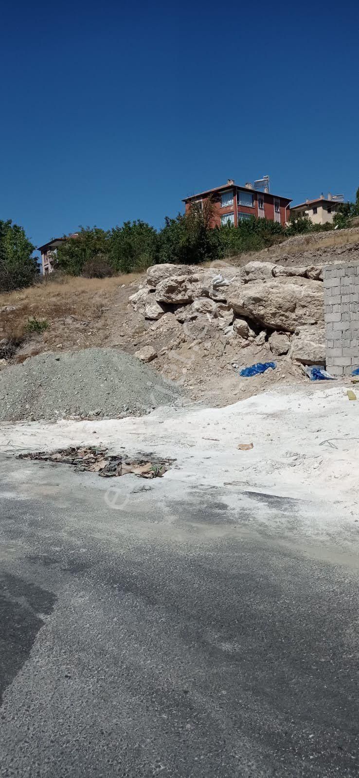 Çamardı Çarşı İçinde Satılık Arsa - Görsel 9