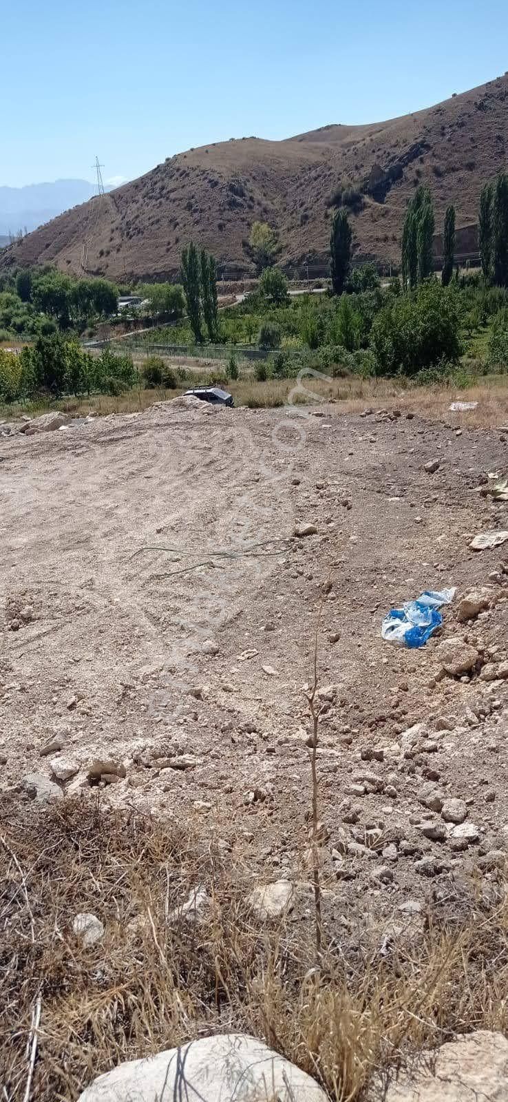 Çamardı Çarşı İçinde Satılık Arsa - Görsel 8