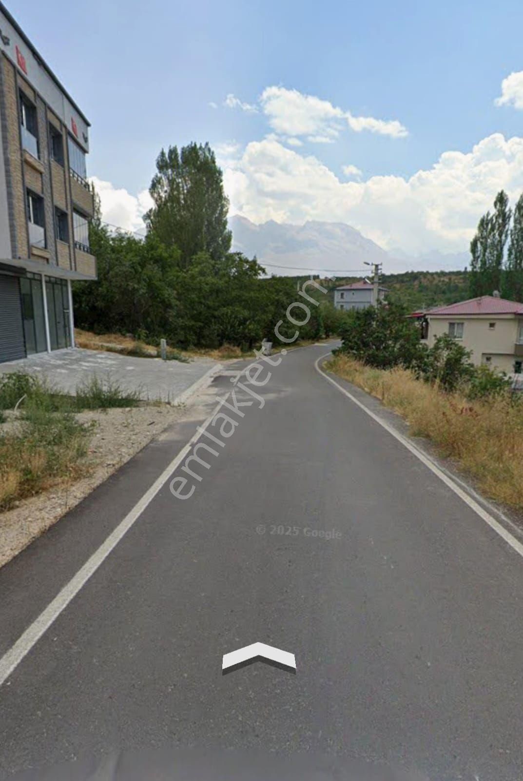 Çamardı Çarşı İçinde Satılık Arsa - Görsel 17