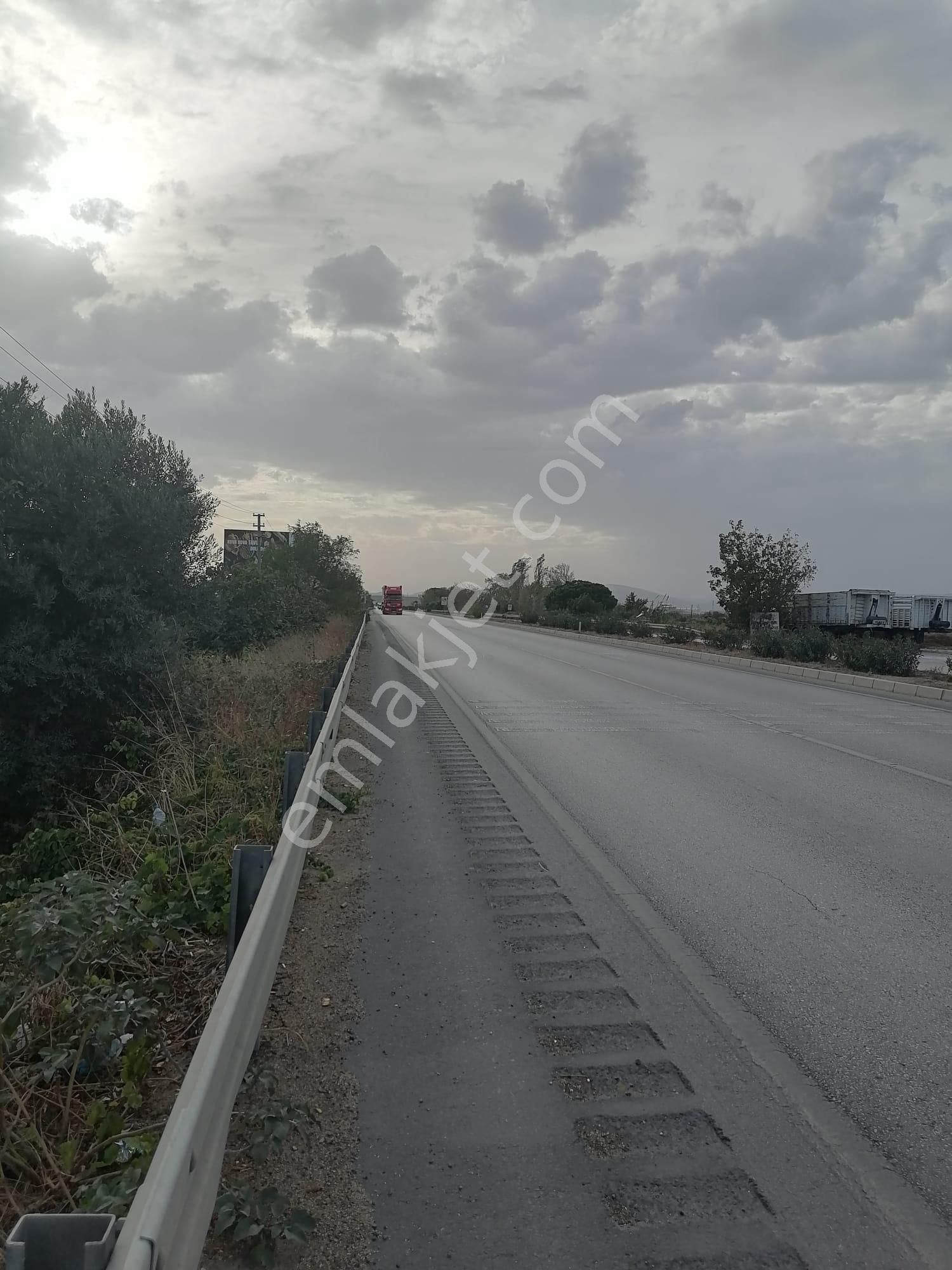 Kayalıoğlu Mah. 550 M2 Satılık Arsa ( Emin'den ) - Görsel 2