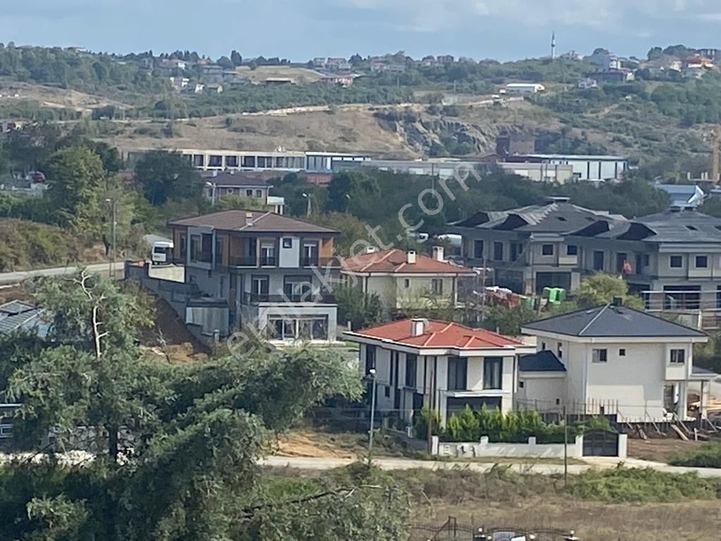 Şile Çavuş Satılık Villa  ŞİLE DÜZGÜN'DEN FIRSAT ÇAVUŞ'TA 6+2 350 M2 HAVUZLU 3 KATLI VİLLA